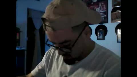 Snapshot of hurtadodirector chatting on 05/03/26, 06:08 hurtadodirector online show from 05/03/26, 06:08