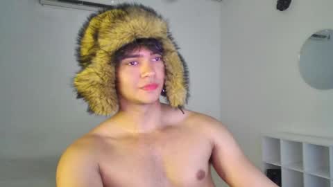 Snapshot of husband_xxx chatting on 10/10/25, 04:50 husband_xxx online show from 10/10/25, 04:50