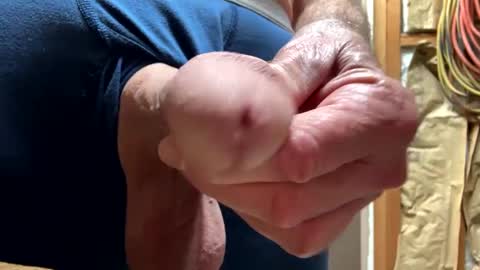 Snapshot of huskey300 chatting on 10/06/25, 10:29 huskey300 online show from 10/06/25, 10:29