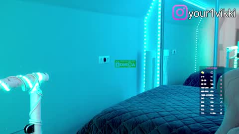 Vika online show from 11/12/25, 07:35