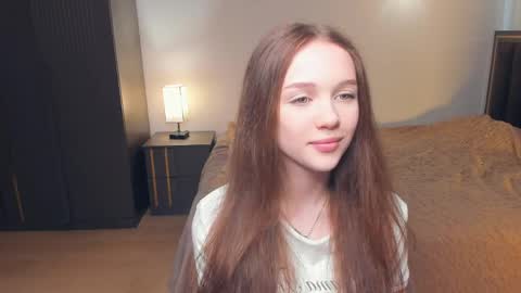 Snapshot of hwadwellingham chatting on 04/08/26, 07:08 Lily online show from 04/08/26, 07:08