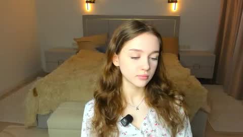 Snapshot of hwadwellingham chatting on 07/10/26, 06:07 Lily online show from 07/10/26, 06:07