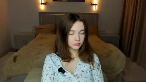 Snapshot of hwadwellingham chatting on 07/11/26, 07:11 Lily online show from 07/11/26, 07:11