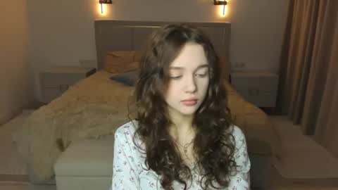 Snapshot of hwadwellingham chatting on 07/13/26, 07:44 Lily online show from 07/13/26, 07:44