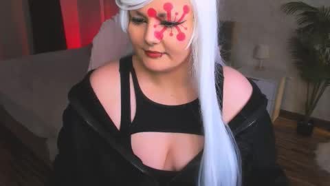 Snapshot of hwasamoore chatting on 03/03/26, 08:37 Hwasa online show from 03/03/26, 08:37