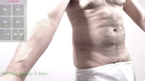 Snapshot of hxmister chatting on 10/13/25, 06:41 Andrew online show from 10/13/25, 06:41