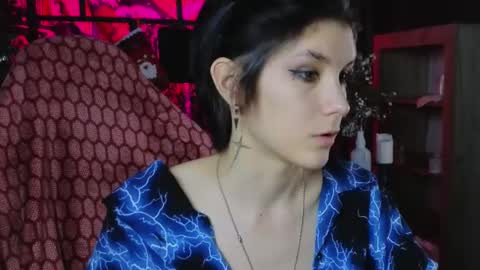 Snapshot of hyeon_jin chatting on 01/06/25, 11:42 Hyeon Jin online show from 01/06/25, 11:42