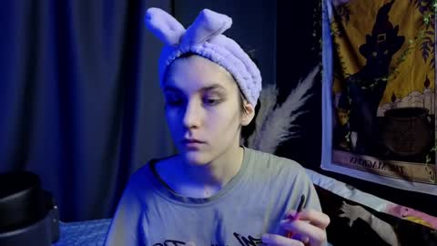 Snapshot of hyeon_jin chatting on 02/08/25, 08:42 Hyeon Jin online show from 02/08/25, 08:42