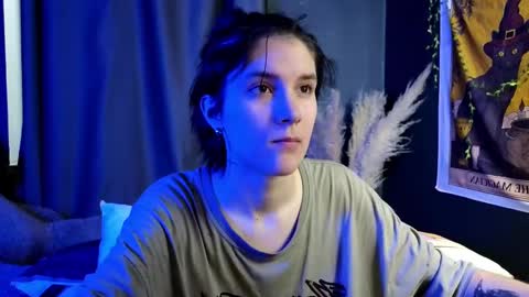 Snapshot of hyeon_jin chatting on 02/10/25, 09:04 Hyeon Jin online show from 02/10/25, 09:04