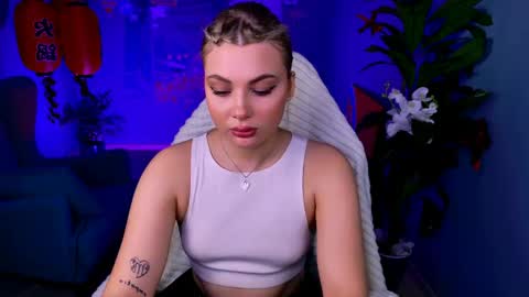 hyileyclark online show from 04/19/26, 09:52