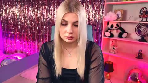 hyileyclark online show from 04/21/26, 01:28