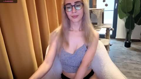 Emma Ava online show from 09/29/25, 06:51