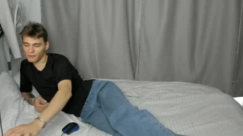 hyper_muse online show from 03/30/26, 12:06
