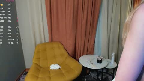 Snapshot of hypno_eyes_babe chatting on 05/11/26, 04:48 Kate online show from 05/11/26, 04:48