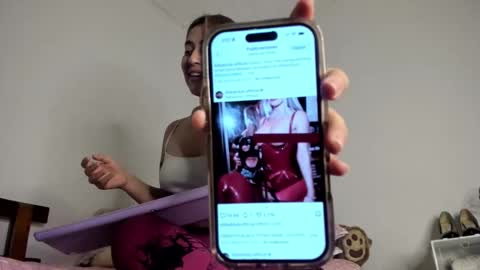 Hyun Joo online show from 03/10/26, 10:04