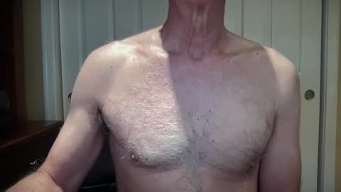 Snapshot of i8bgcq chatting on 12/31/24, 03:31 The Talented Mr. DILFy online show from 12/31/24, 03:31