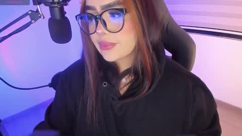 Ari online show from 02/03/26, 01:48