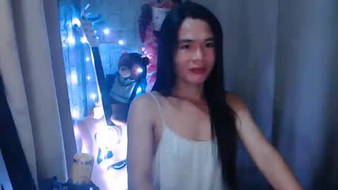 Snapshot of i_am_asian90 chatting on 02/19/26, 06:48 Kim online show from 02/19/26, 06:48