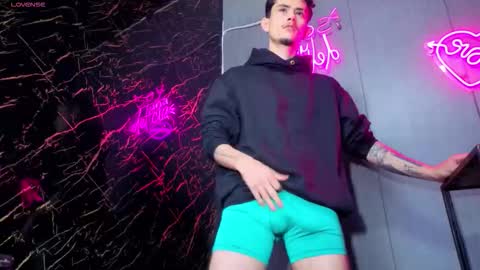 kelvis online show from 11/14/25, 04:28