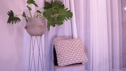 Lucy online show from 01/08/25, 04:02