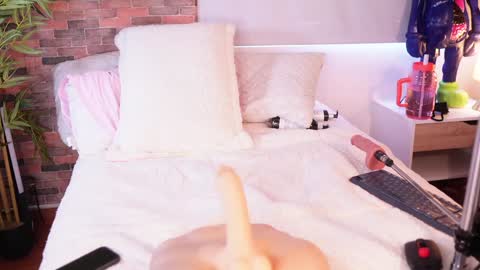 Lucy online show from 01/18/25, 03:49