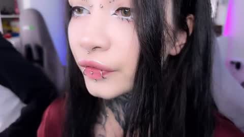 Snapshot of i_died_again chatting on 07/31/26, 11:09 Asya online show from 07/31/26, 11:09