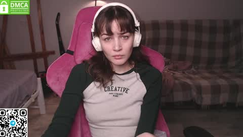 Snapshot of i_love_icecream chatting on 03/01/26, 12:18 elisabeth online show from 03/01/26, 12:18