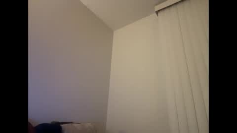 i o ro online show from 12/03/24, 06:15