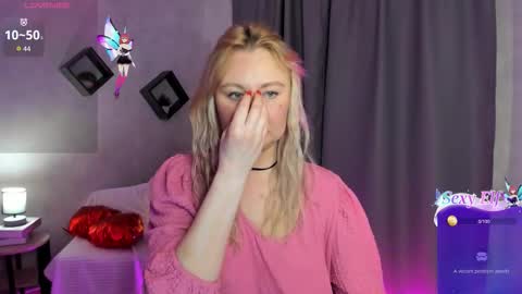 Snapshot of i_will_wake_u_up chatting on 02/15/26, 01:35 Samanta online show from 02/15/26, 01:35