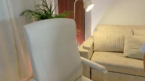 iam__zara online show from 05/11/26, 08:50