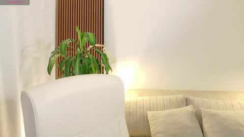 iam__zara online show from 06/11/26, 08:18