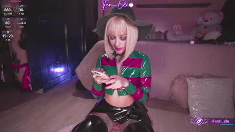       online show from 10/17/25, 09:28