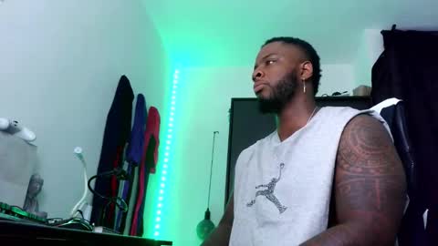 Mr H Independent model online show from 10/27/25, 02:04