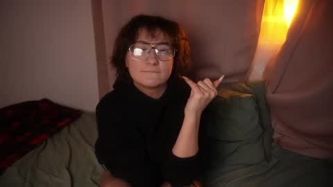 Snapshot of iam_meg chatting on 04/26/26, 11:35 Meg online show from 04/26/26, 11:35