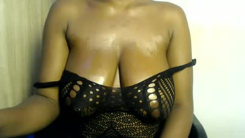 Snapshot of iam_mellissa chatting on 06/19/26, 05:23 mellissa online show from 06/19/26, 05:23