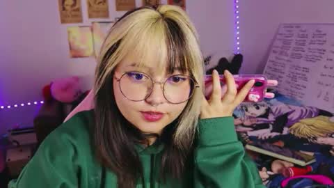 Zoe 3 online show from 04/11/26, 01:21