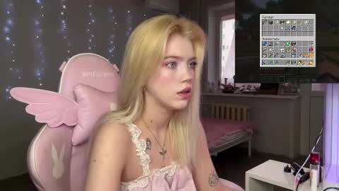 Cassie  STREAMS HERE EVERYDAY online show from 02/25/26, 01:43