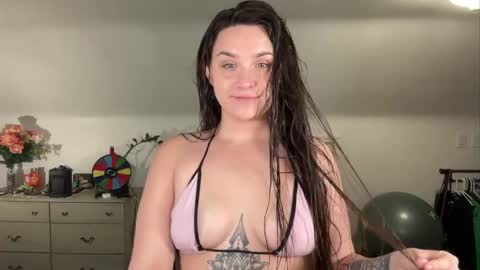 Snapshot of iamcrystalann chatting on 04/23/26, 06:47 Crystal online show from 04/23/26, 06:47