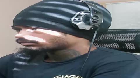 iamjohnny4u online show from 12/17/25, 02:34