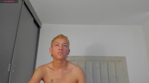 Juliiiiian online show from 10/22/25, 11:43