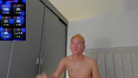 Juliiiiian online show from 10/31/25, 11:44