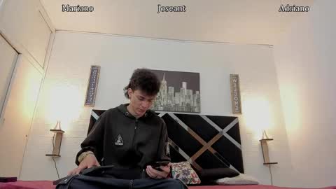 Mariano online show from 10/21/25, 04:13