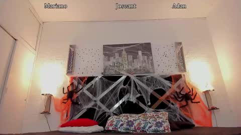 Mariano online show from 10/26/25, 03:23