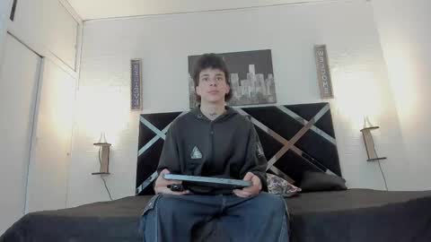 Mariano online show from 11/12/25, 03:40