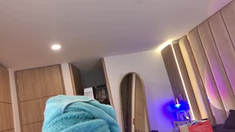 Nyxy  online show from 10/22/25, 10:59