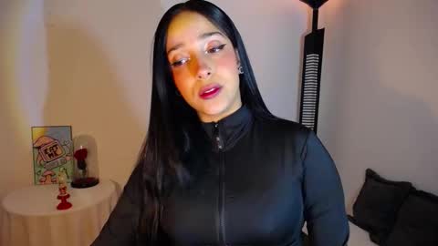 Camila online show from 11/11/25, 01:49