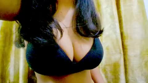 Snapshot of iamsomeone1234 chatting on 05/15/26, 06:59 Iamnidhicam online show from 05/15/26, 06:59