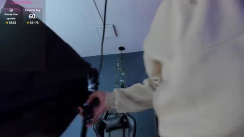 IAN CASTILLO online show from 09/30/25, 11:26