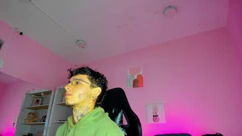 IAN CASTILLO online show from 12/05/25, 11:19