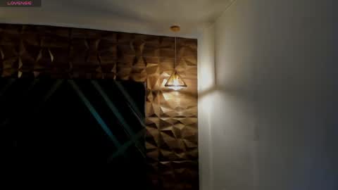 IAN CASTILLO online show from 04/16/26, 11:11